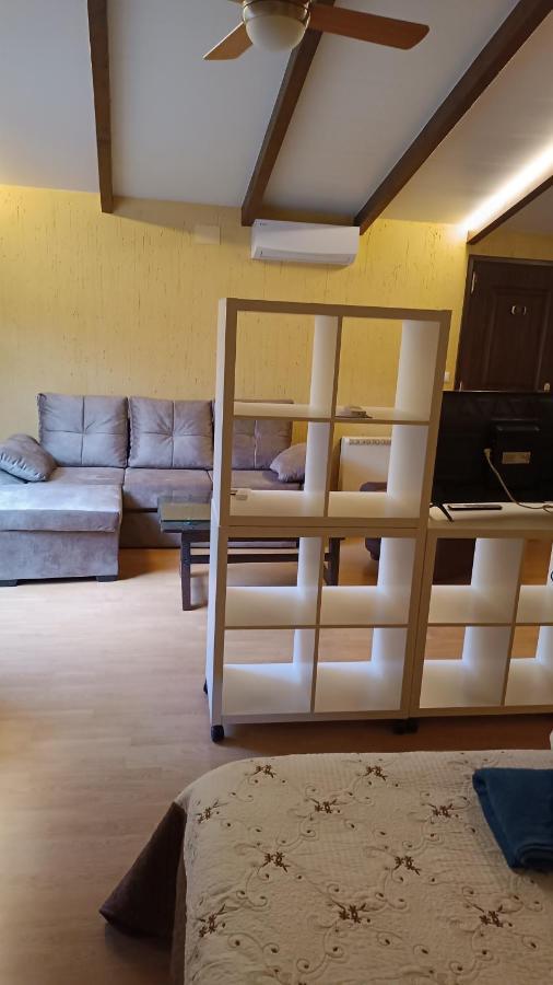 Arrabal Cerro De La Majestad Apartment *